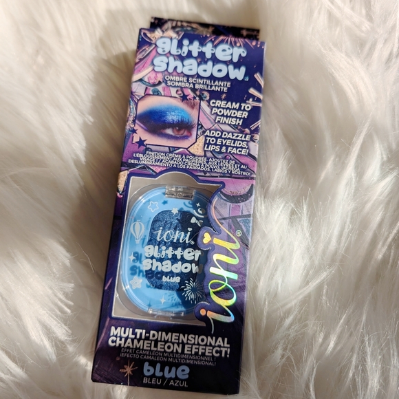 Blue glitter pigment eyeshadow - Picture 2 of 5